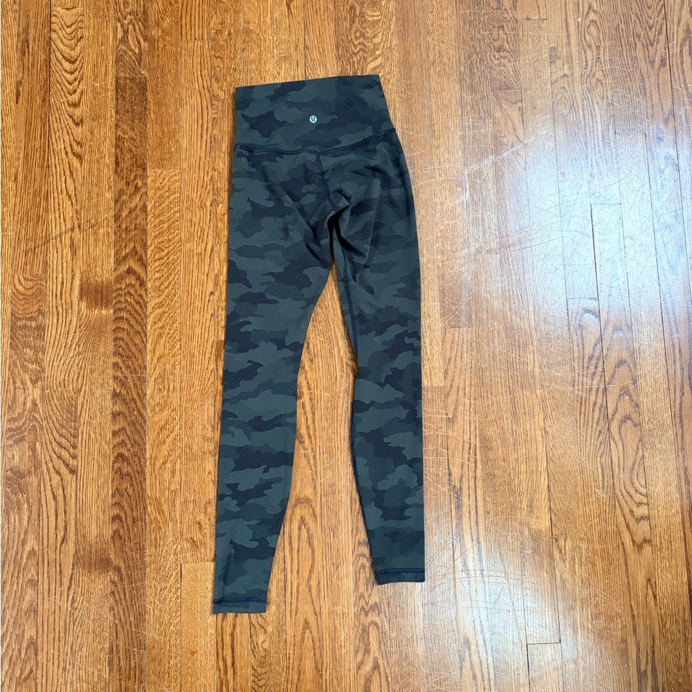 Lululemon full length high rise legging camo color size 4